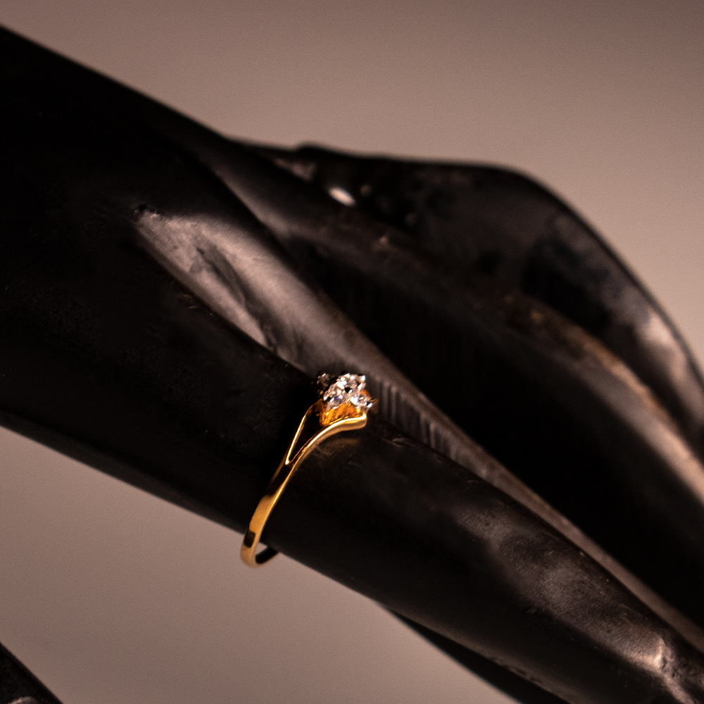 Gold Diamond Ring4